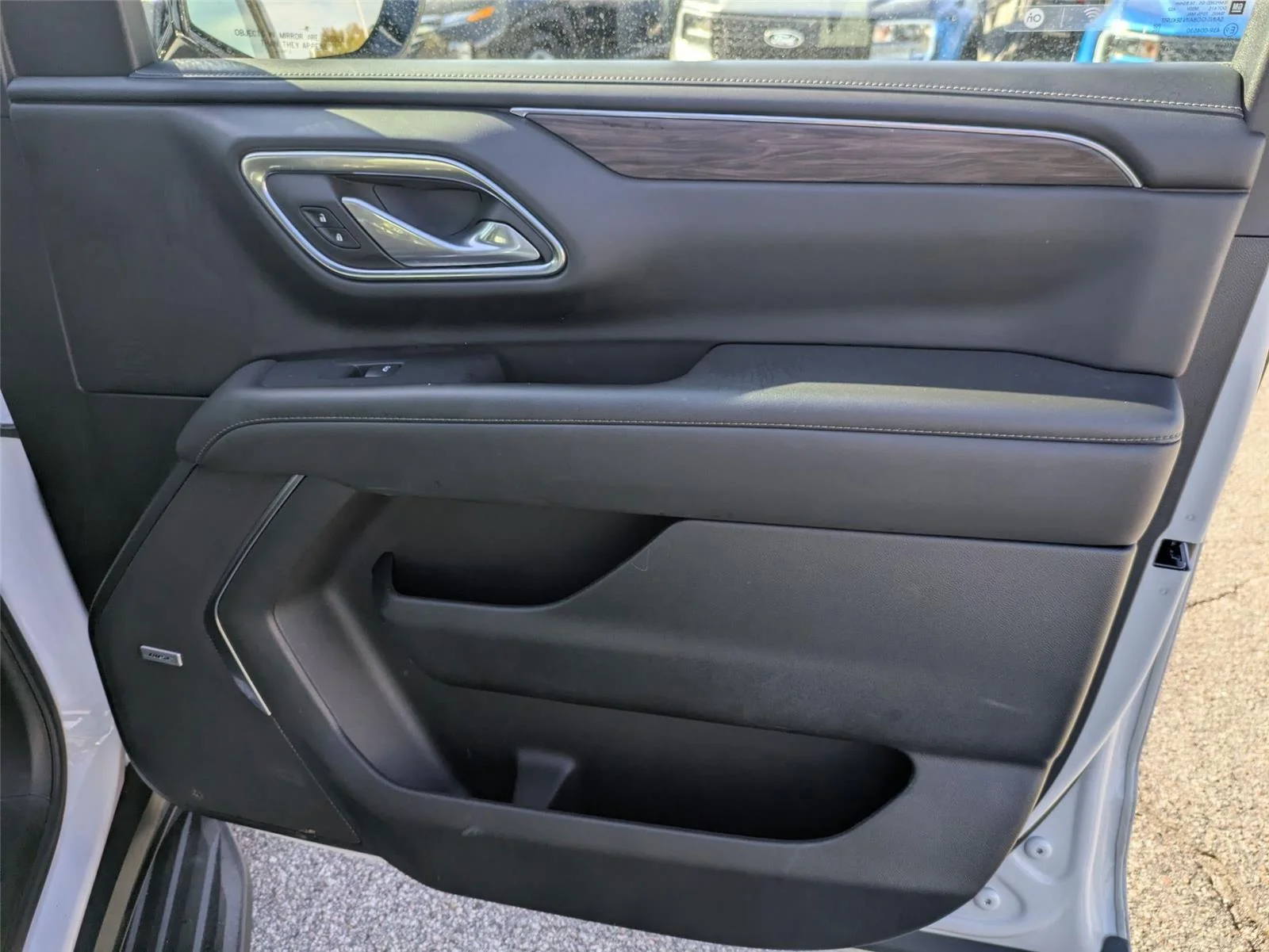 Used 2024 Summit White Chevrolet LT image 32