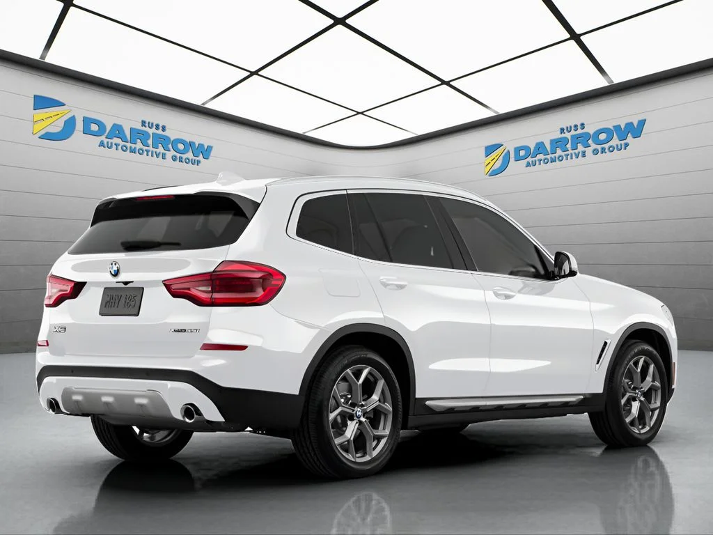 Used 2021 White BMW xDrive30i image 3