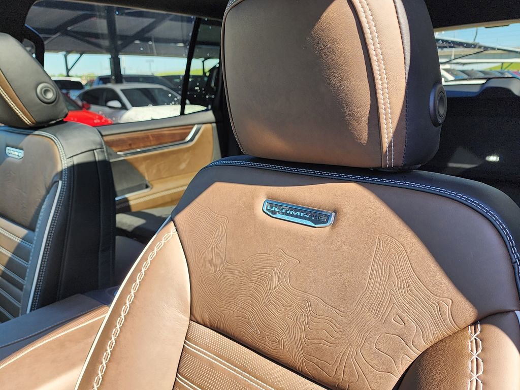 2026 GMC Acadia Denali Ultimate - Photo 18