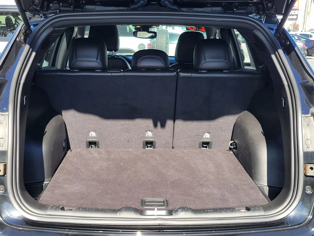 Used 2023 Black Jeep Latitude image 20