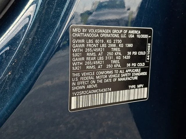 Certified Used 2021 Blue Volkswagen 3.6L V6 SEL R-Line image 28