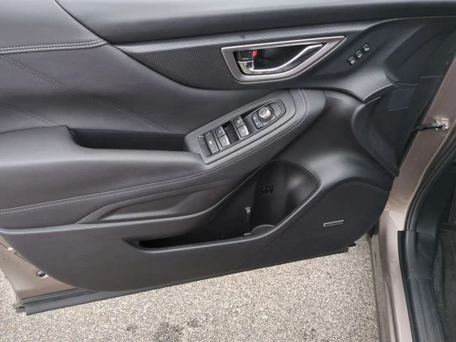 Used 2022 Brown Subaru Touring image 12