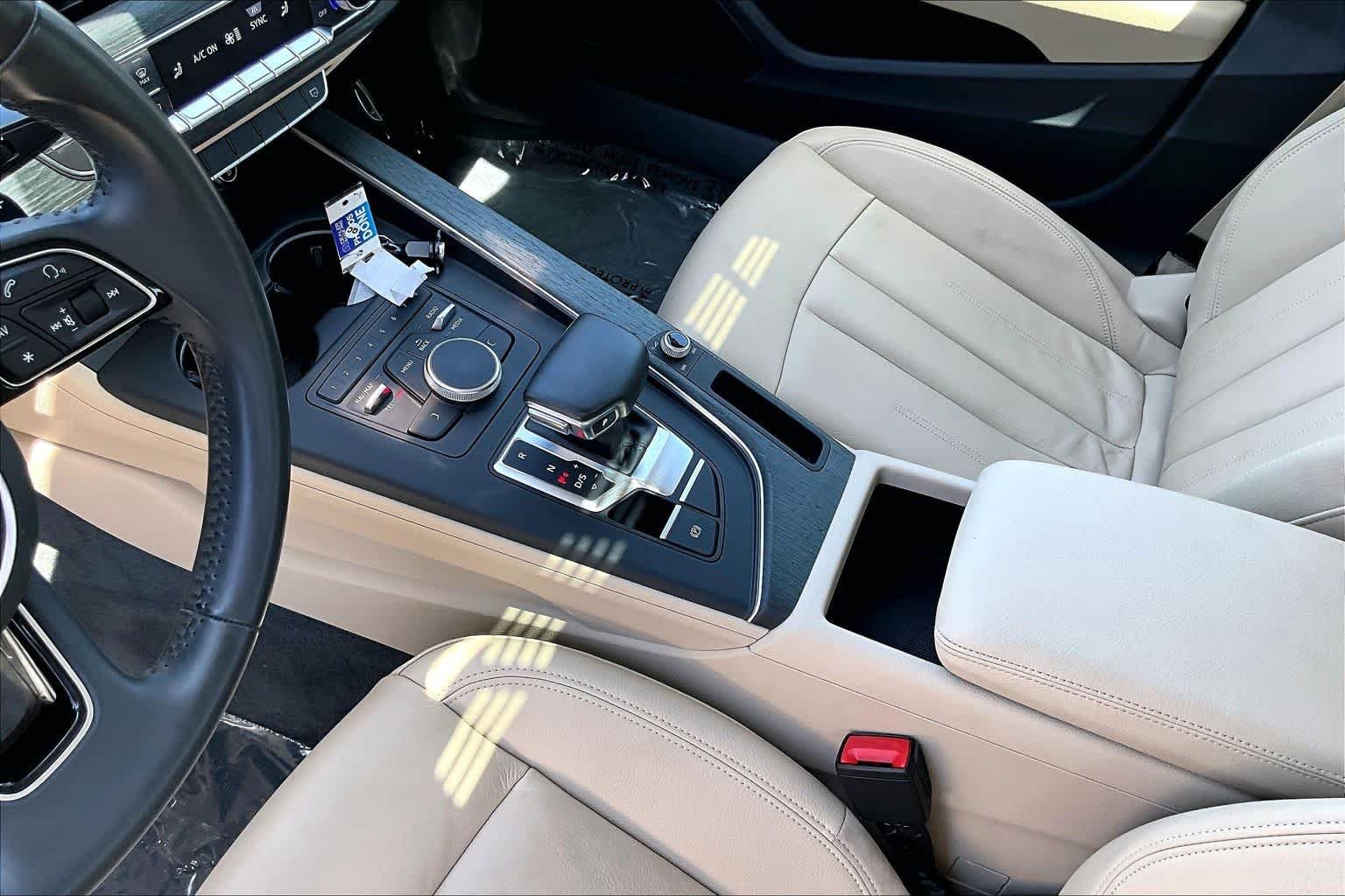 Used 2018 Glacier White Metallic Audi Premium image 34