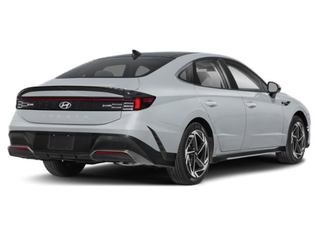 Used 2024 Aero Silver Hyundai SEL image 2