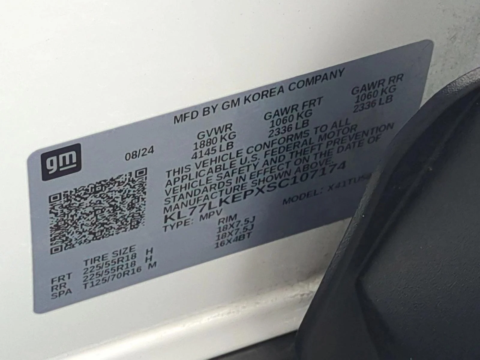 Used 2025 Summit White Chevrolet ACTIV image 24