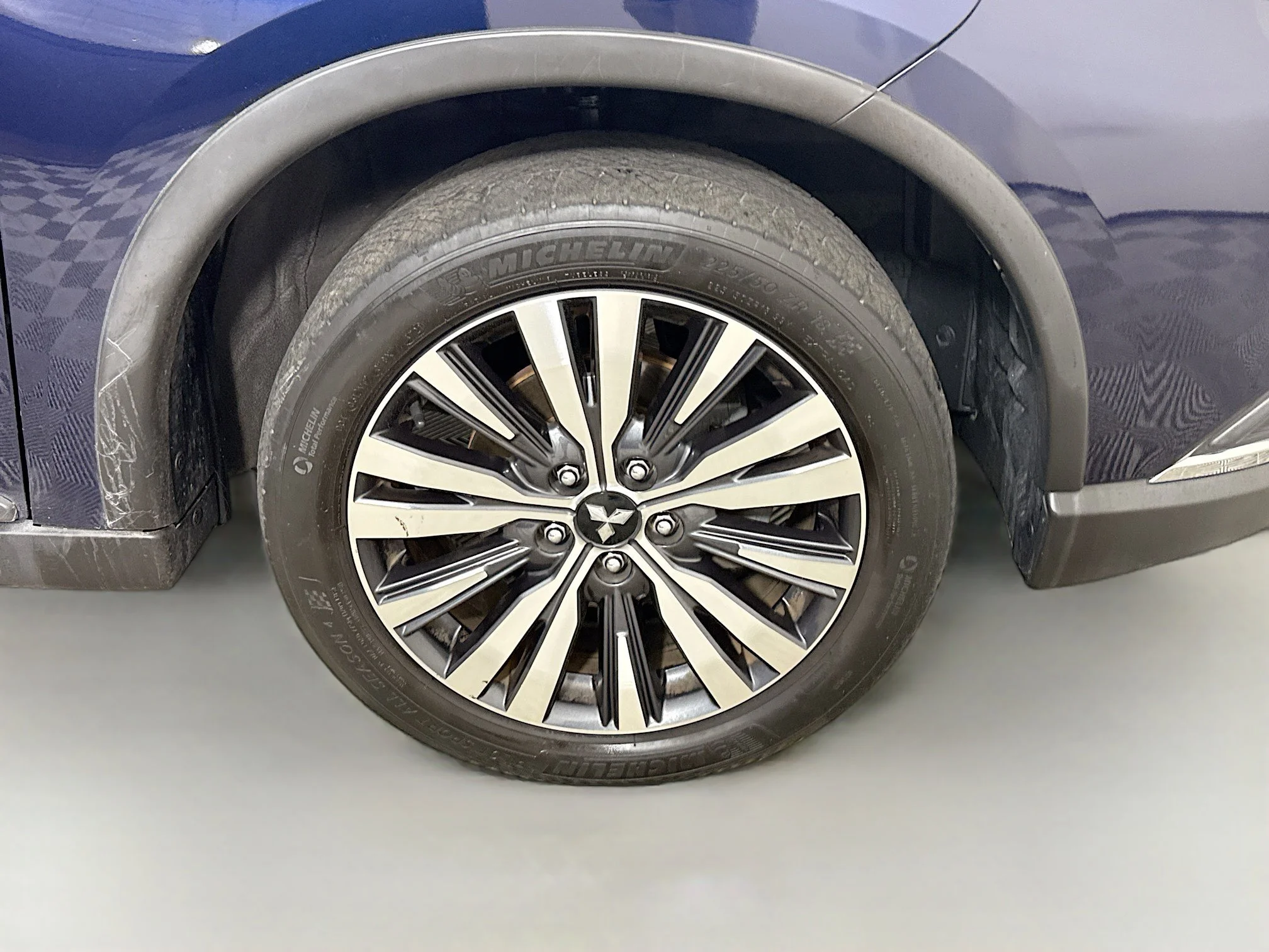 Used 2020 Cosmic Blue Metallic Mitsubishi ES image 27