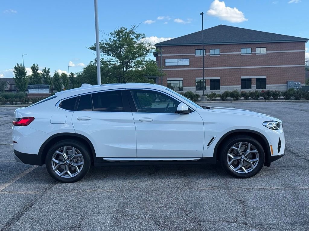 Certified Used 2025 White BMW xDrive30i image 8