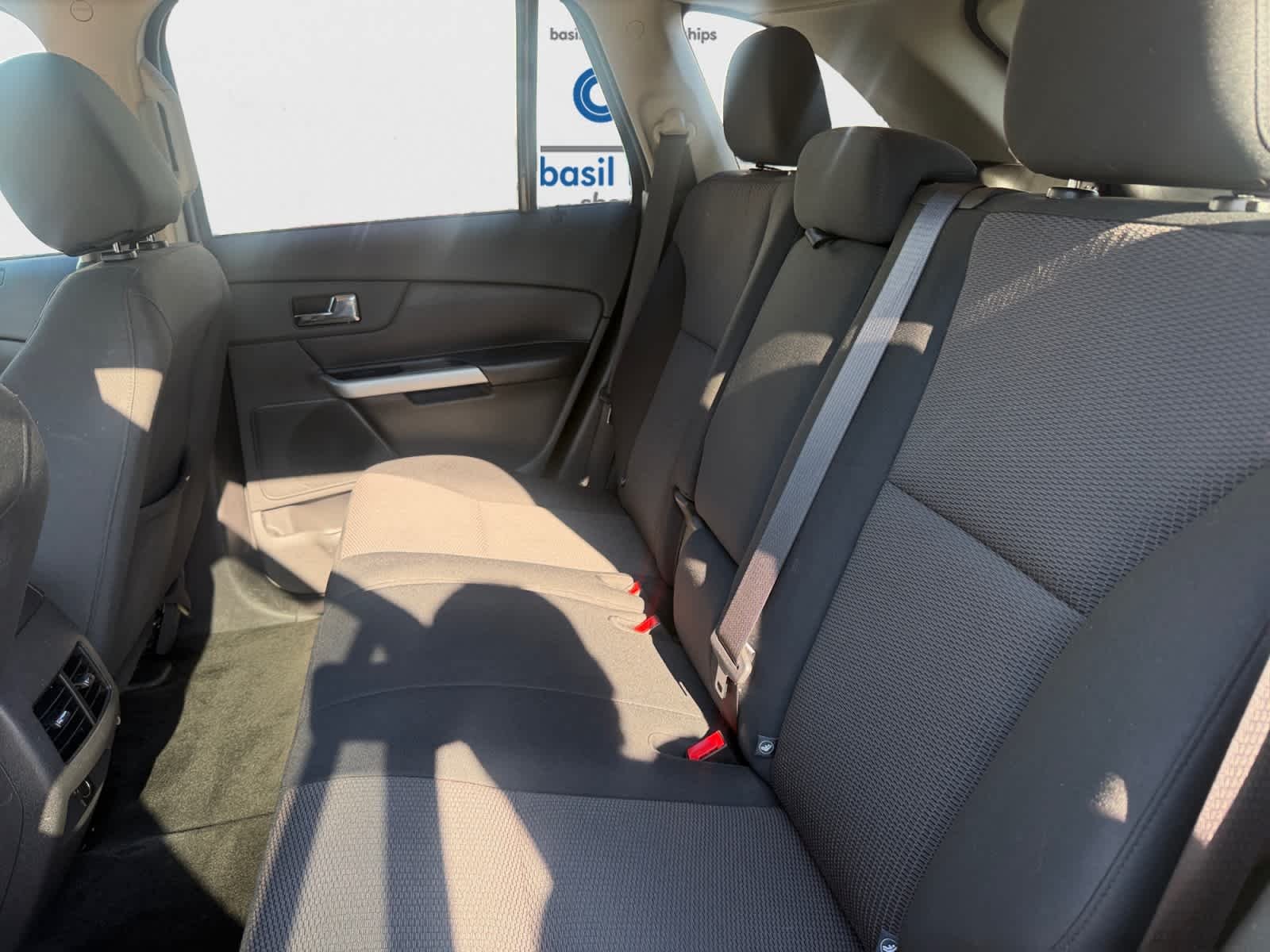 Used 2014 Ingot Silver Metallic Ford SEL image 18