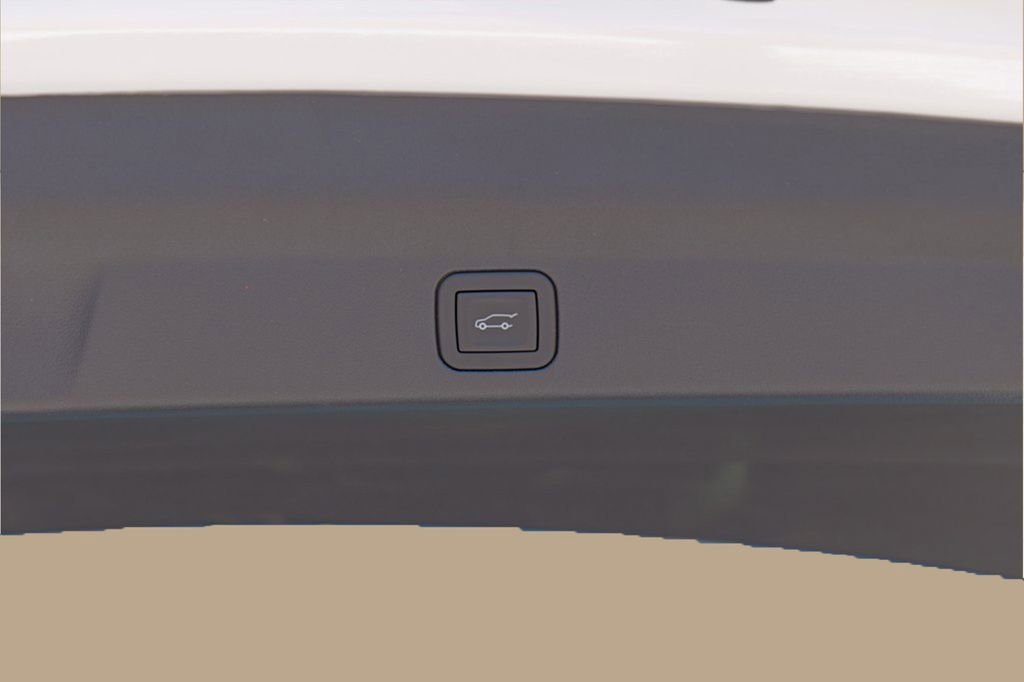 2025 Cadillac Escalade IQ Sport 2 - Photo 32