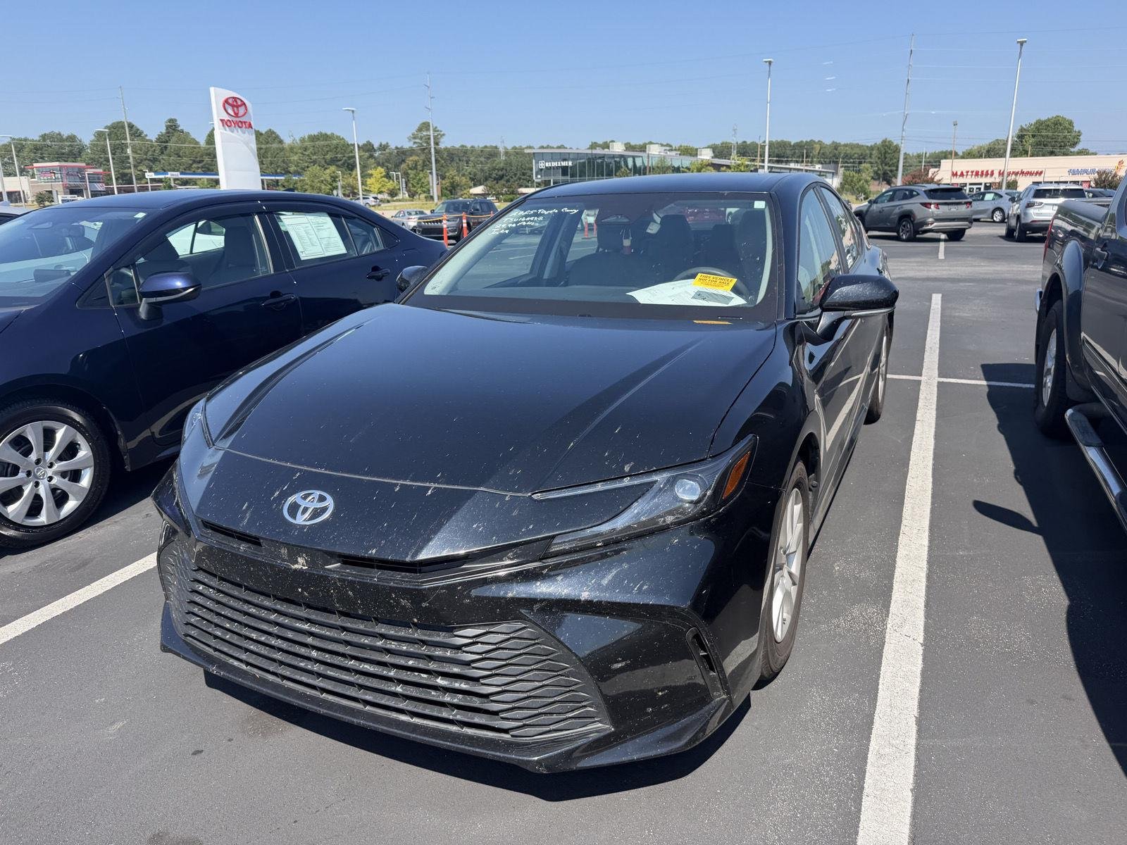 Used 2025 Midnight Black Metallic Toyota LE image 20