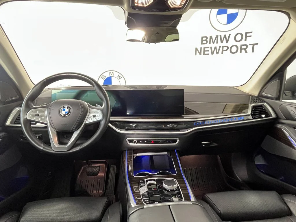 Used 2023 Skyscraper Grey Metallic BMW xDrive40i image 10