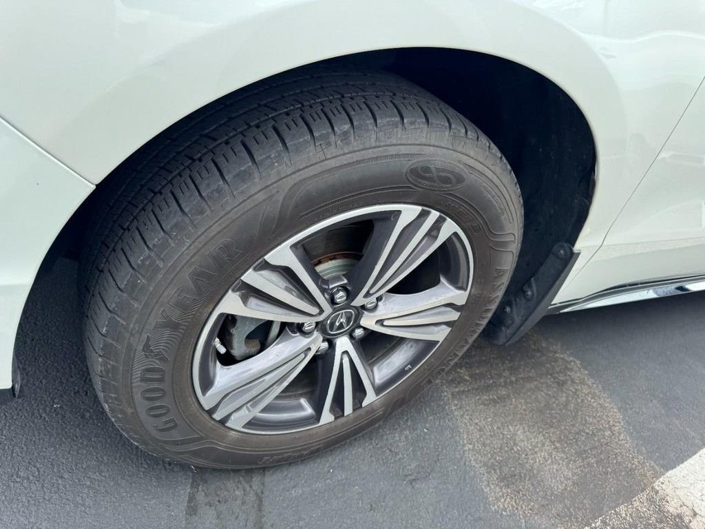Used 2018 White Diamond Pearl Acura 3.5L image 4