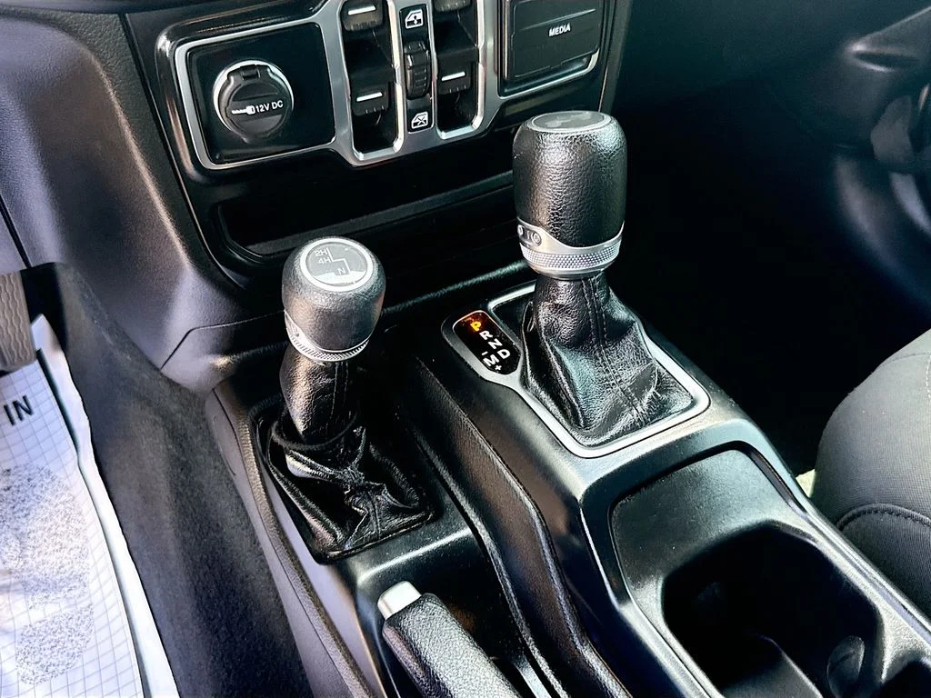 Used 2022 Black Jeep Unlimited Sport S image 18