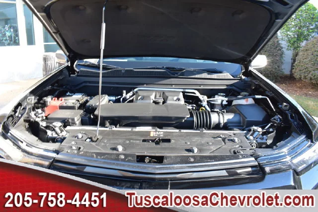 Used 2025 Black Chevrolet Z71 image 41