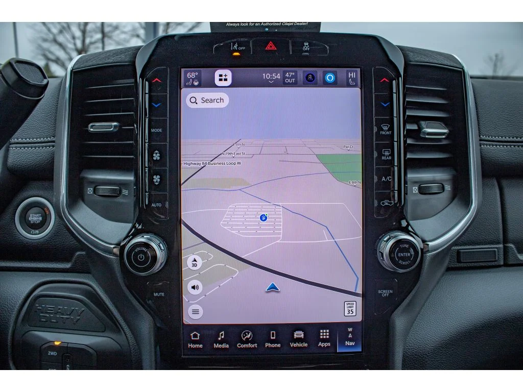 2026 RAM 3500 Laramie - Photo 28