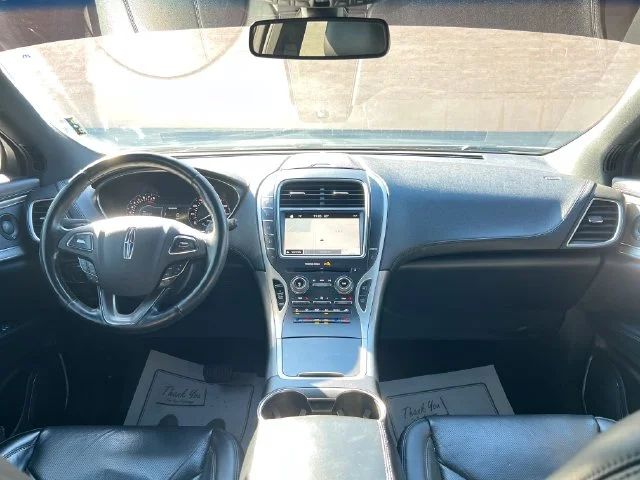Used 2017 Silver Lincoln Reserve image 27