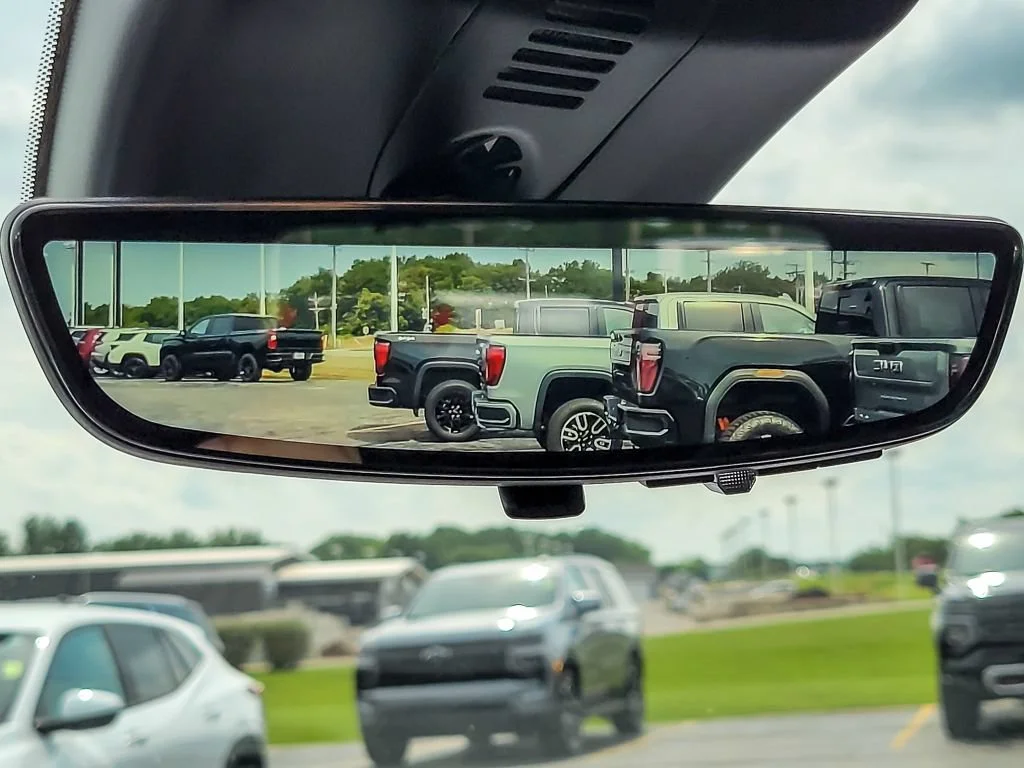 2026 GMC Acadia Denali - Photo 15