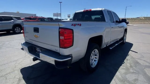 Used 2019 SILVER ICE METALLIC Chevrolet LT image 8