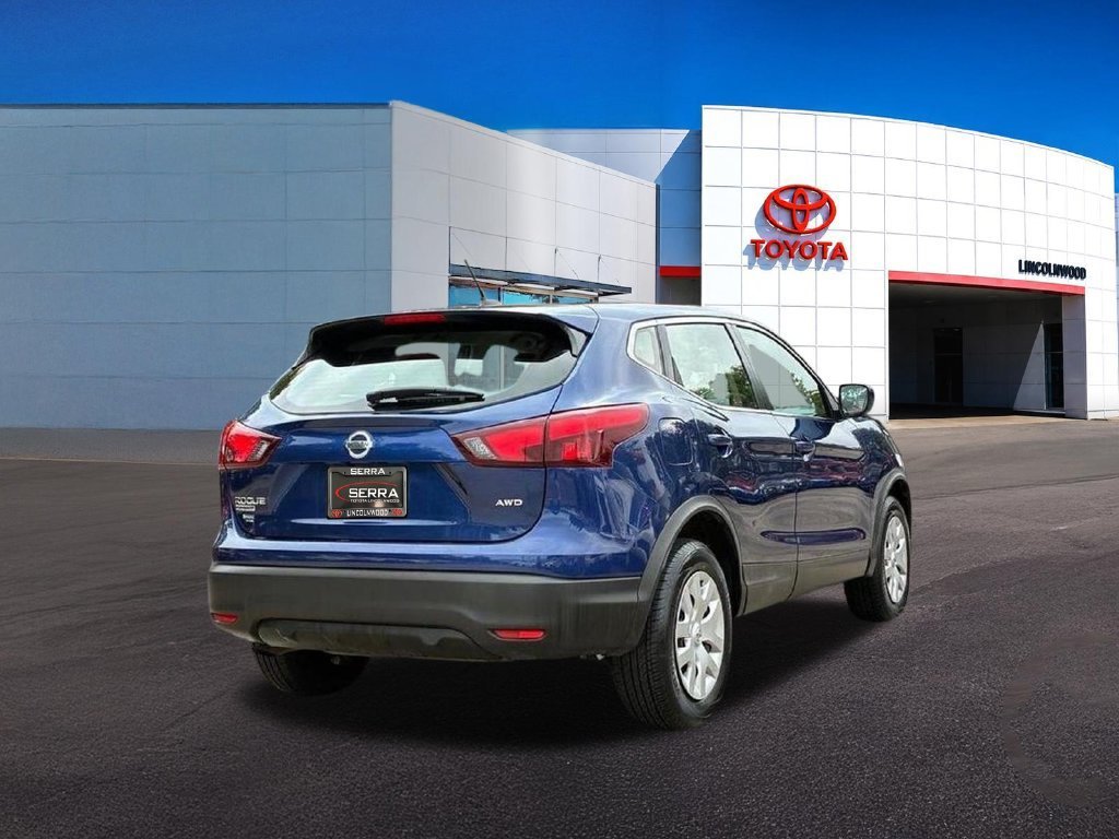 Used 2019 Blue Nissan S image 12