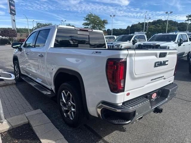 Used 2023 White GMC SLT image 5