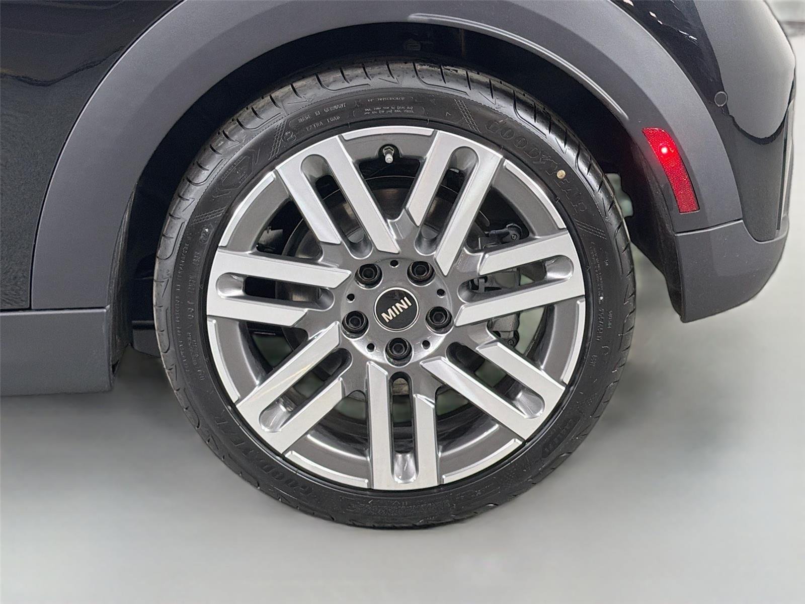 New 2026 Midnight Black II Metallic MINI Cooper S image 29