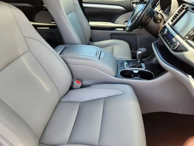 2019 Toyota Highlander XLE - Photo 21