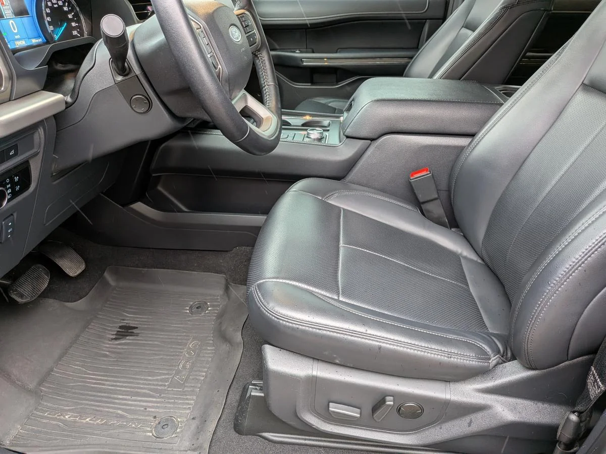 Used 2024 Black Ford XLT image 16