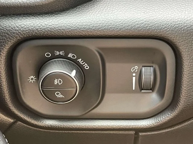2025 RAM 2500 Big Horn - Photo 28