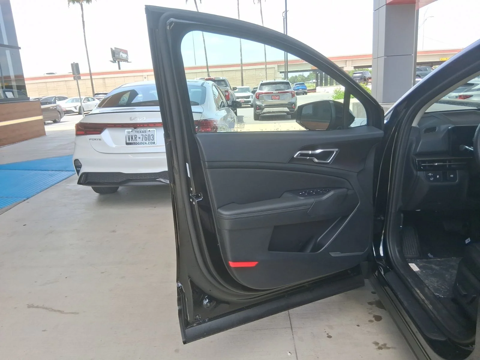 New 2026 Black Kia EX image 17