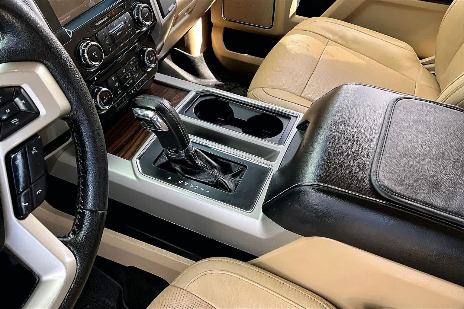 Used 2015 Blue Jeans Metallic/Caribou Metallic Ford Lariat image 16