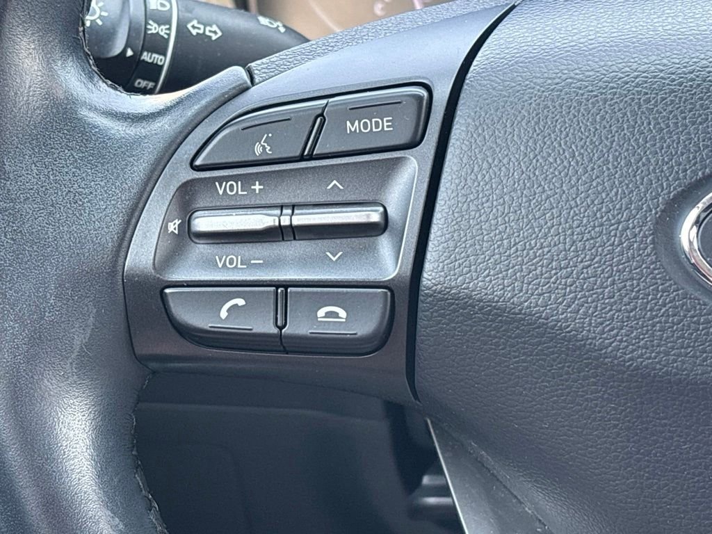 Used 2020 White Hyundai SEL image 21