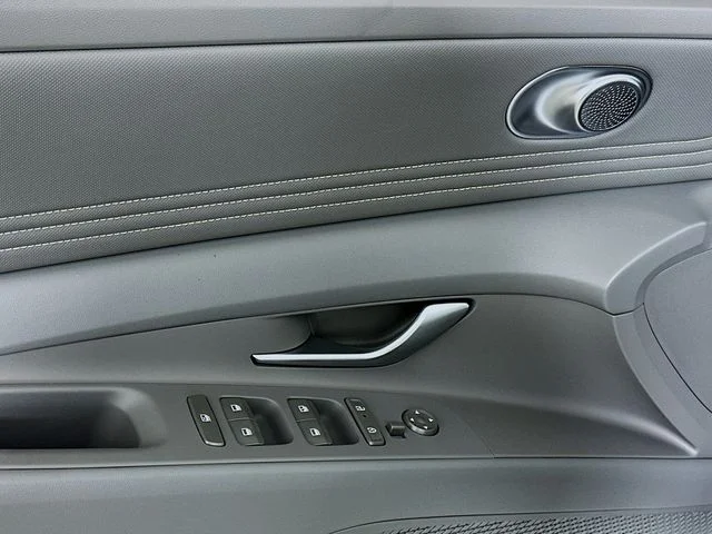 New 2026 Hyundai ELANTRA SEL Sport