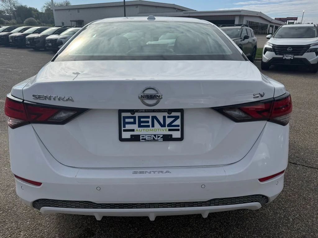 Used 2022 Nissan Sentra SV with VIN 3N1AB8CV2NY298880 for sale in Rochester, Minnesota