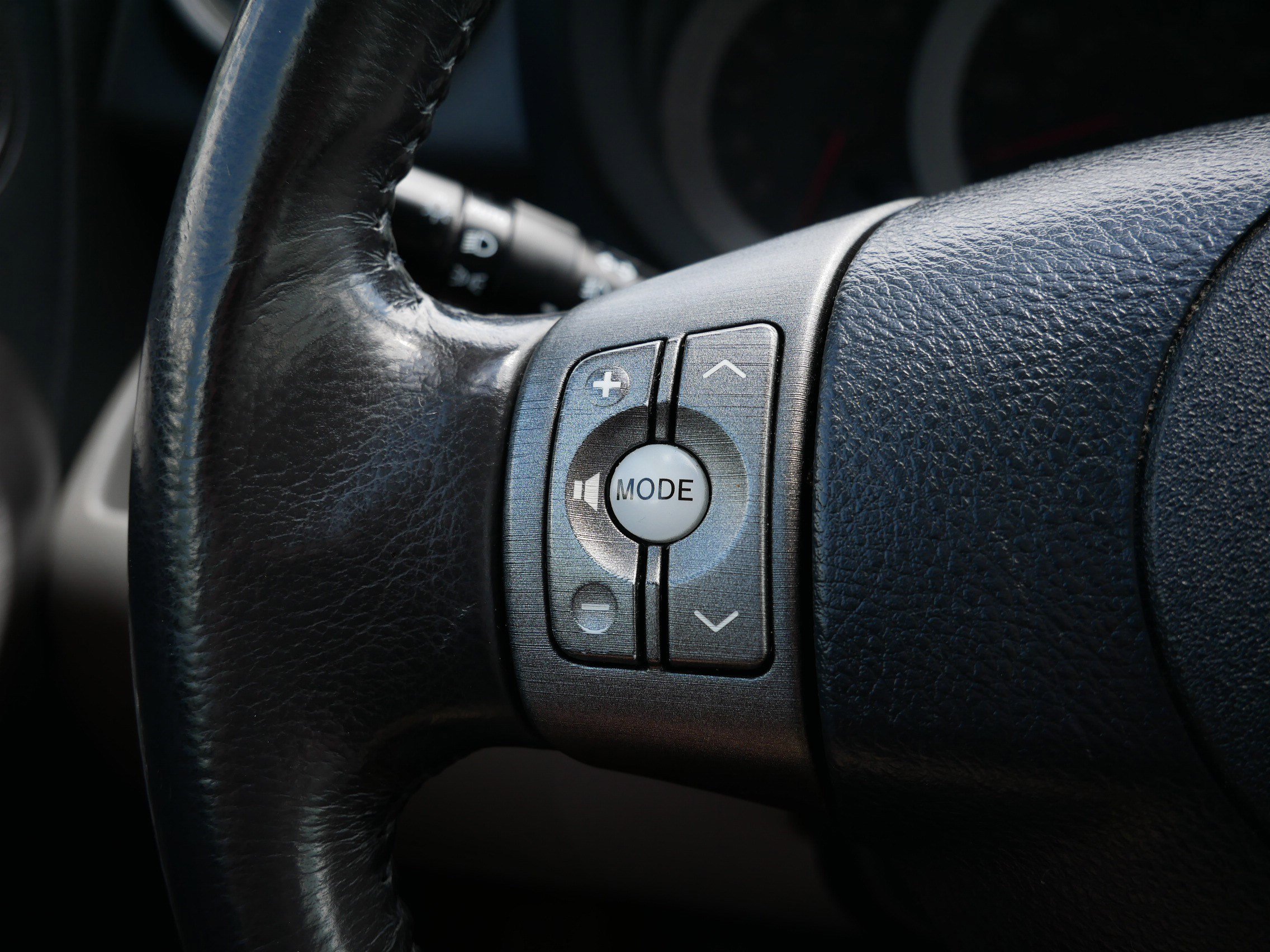 Used 2012 Black Toyota Limited image 28
