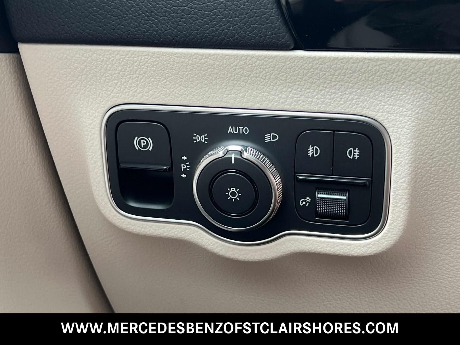 New 2026 Mountain Grey Metallic Mercedes-Benz GLA 250 image 28