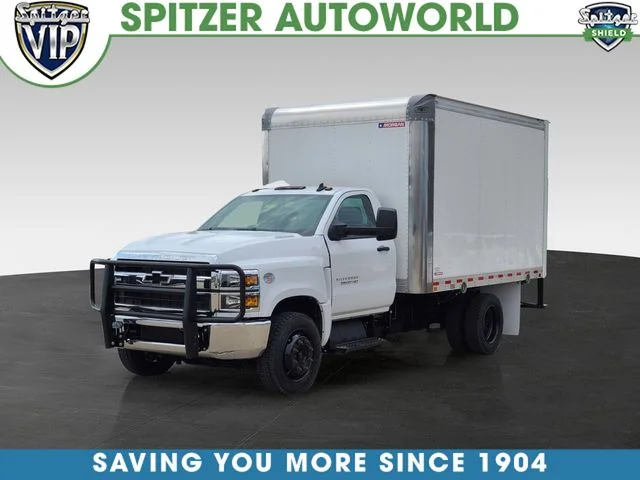 Used 2023 White Chevrolet 1WT image 9