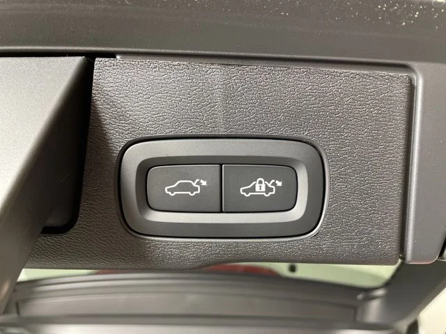 Certified Used 2025 Crystal White Volvo Plus image 18