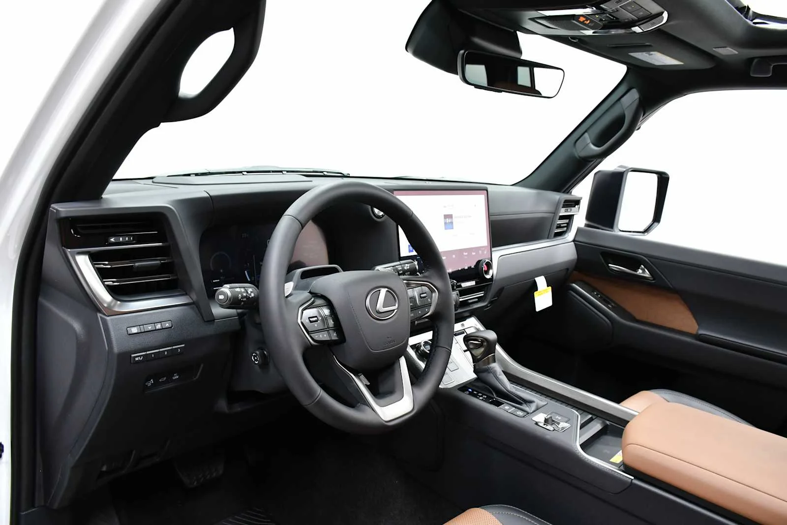 Used 2026 Eminent White Pearl Lexus Premium+ image 15