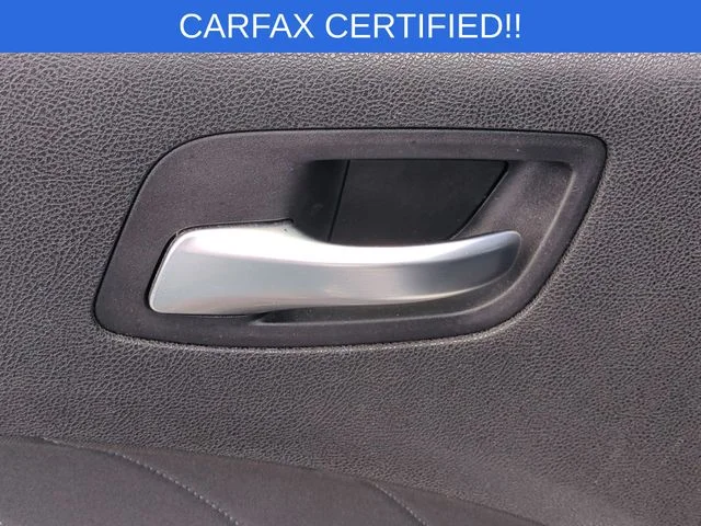 Used 2019 White Dodge SXT image 29