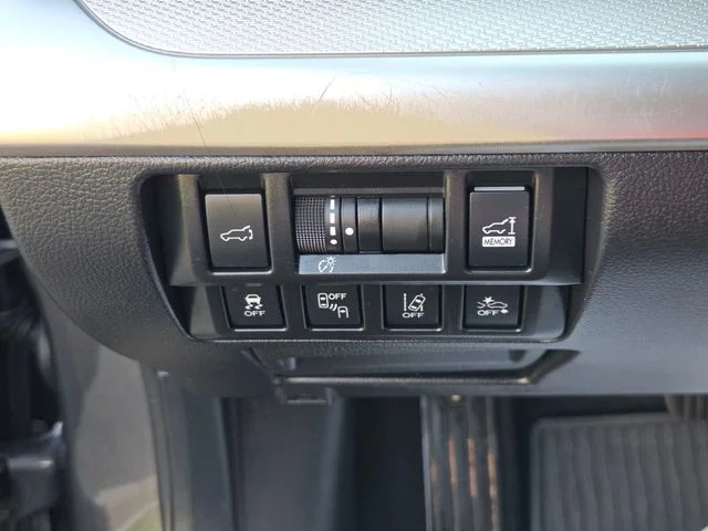 Used 2019 Gray Subaru 2.5i Premium image 26