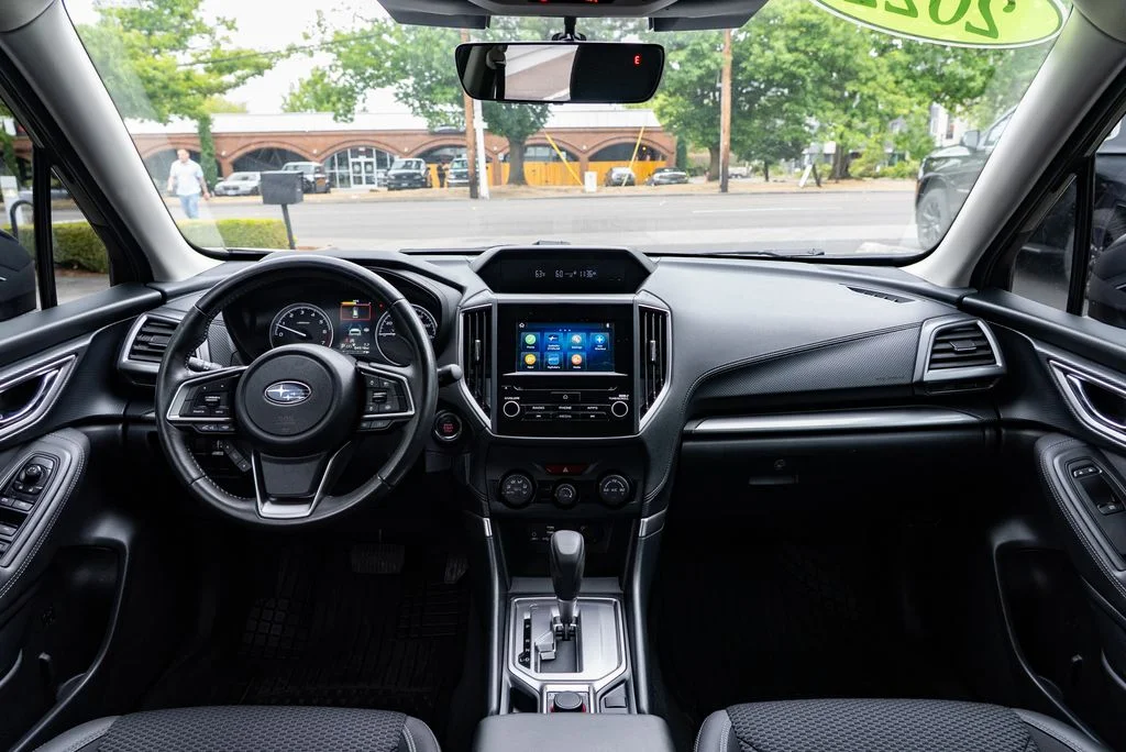 Used 2022 Green Subaru Premium image 9