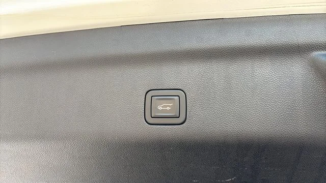 Used 2024 White Chevrolet RST image 37