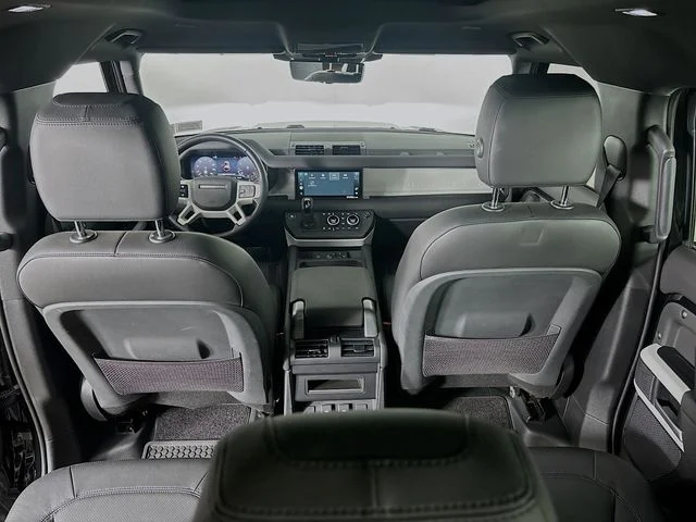 Used 2024  Land Rover S image 24