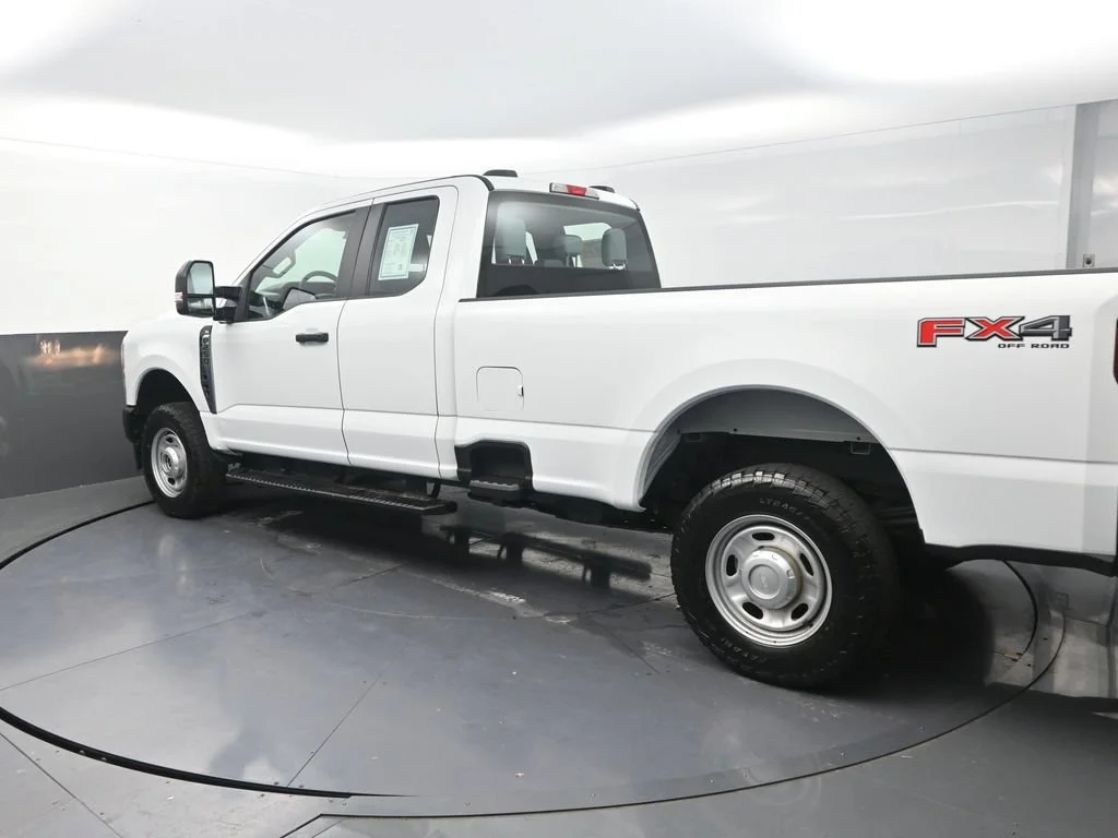 Used 2023 White Ford XL image 8
