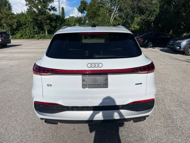 Used 2025 Glacier White Audi Premium image 3