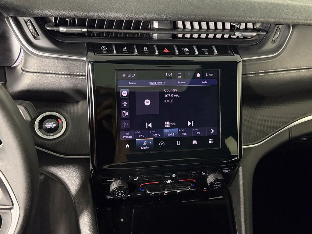 Used 2024 White Jeep Altitude X image 20