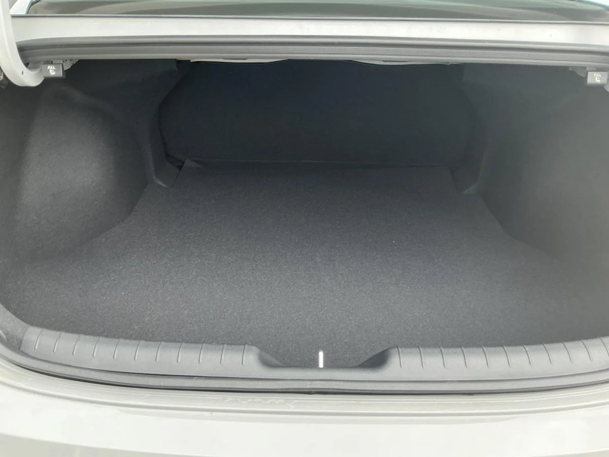 New 2026 Grey Hyundai Preferred image 38