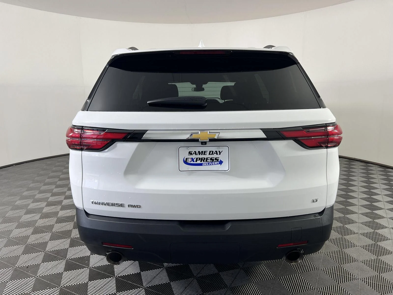 Used 2023 Summit White Chevrolet LT image 28