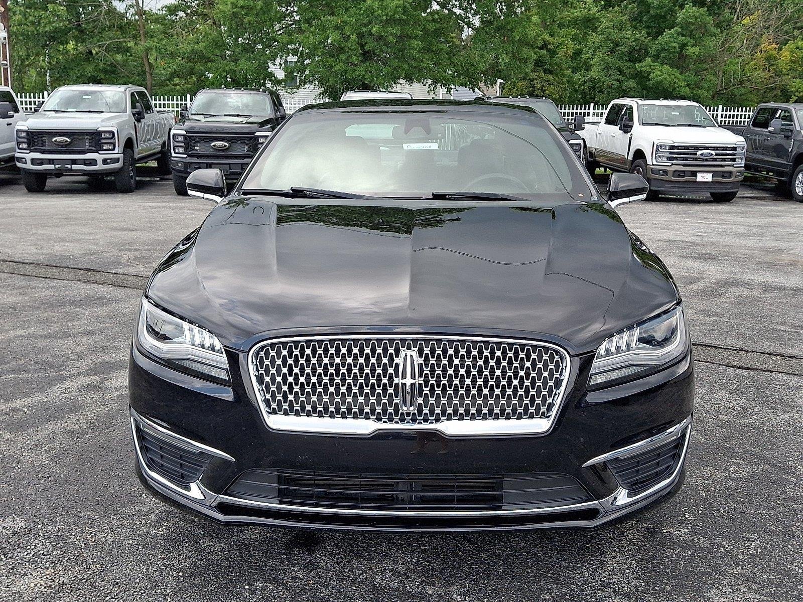 Used 2020 Infinite Black Metallic Lincoln Standard image 2