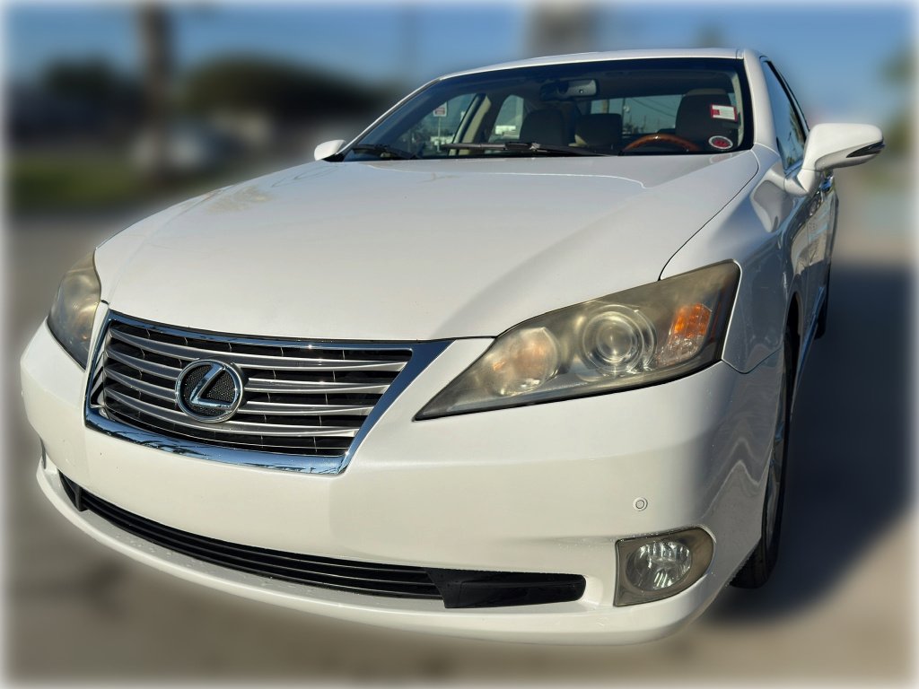 Used 2012  Lexus Base image 3